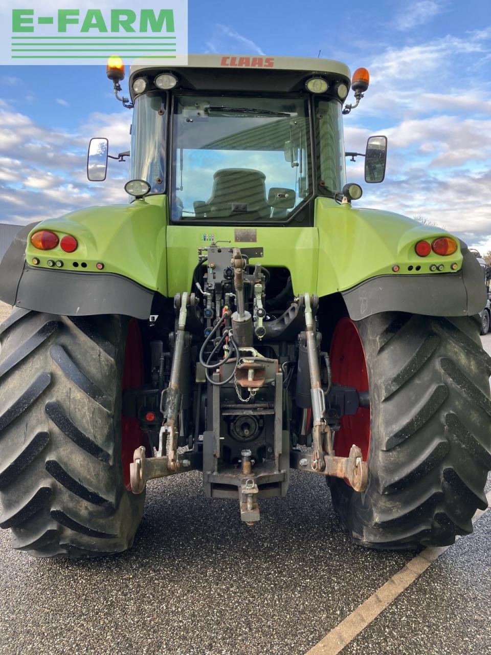 Traktor типа CLAAS axion 810 cis, Gebrauchtmaschine в AILLAS (33 - GIRONDE) (Фотография 4)