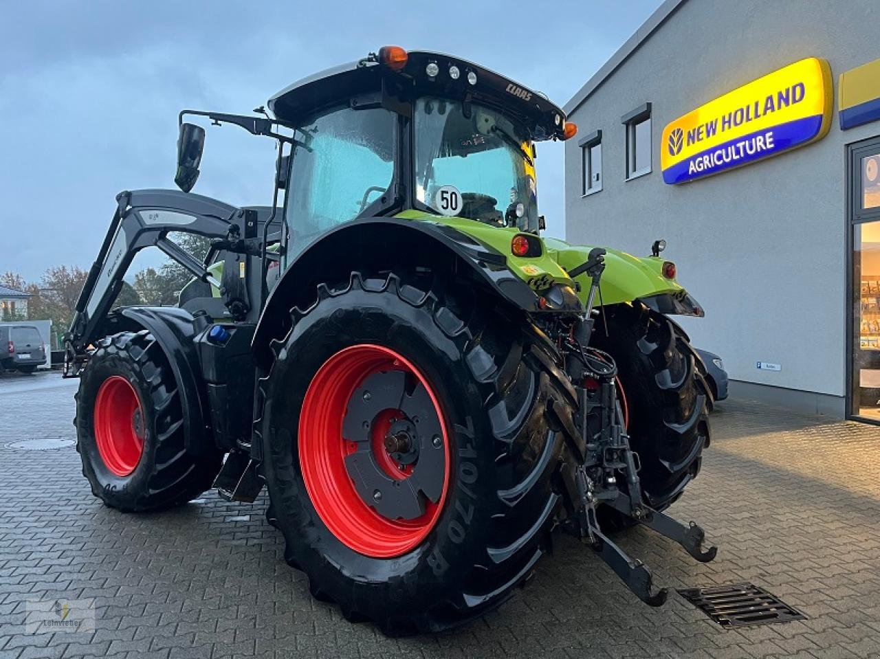 Traktor of the type CLAAS Axion 810 CIS, Gebrauchtmaschine in Neuhof - Dorfborn (Picture 4)