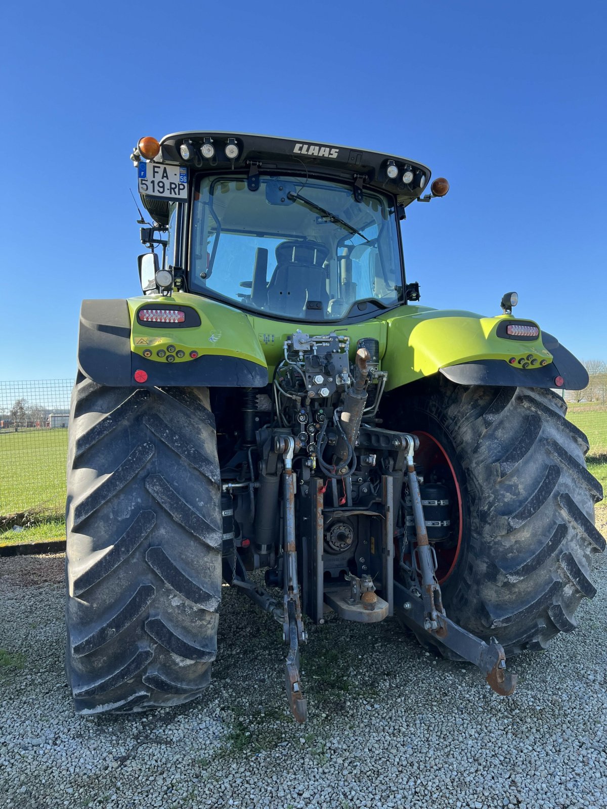 Traktor typu CLAAS AXION 810 CMATIC BUSINESS, Gebrauchtmaschine v PONTIVY (Obrázek 3)