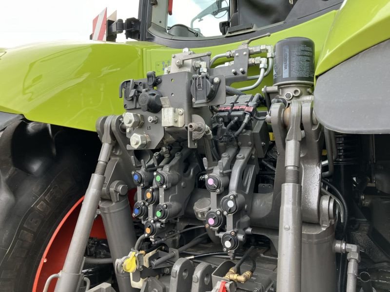 Traktor typu CLAAS AXION 810 CMATIC CEBIS, Gebrauchtmaschine w Schwandorf (Zdjęcie 18)