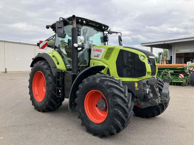 Traktor a típus CLAAS AXION 810 CMATIC CEBIS, Gebrauchtmaschine ekkor: Schwandorf (Kép 1)