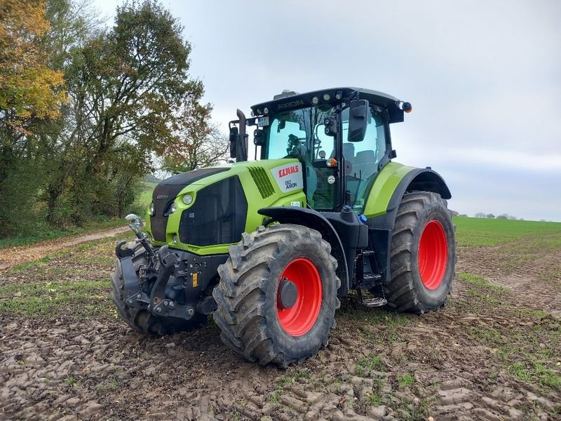 Traktor типа CLAAS Axion 810 CMATIC CEBIS, Gebrauchtmaschine в Nieheim Kreis Höxter (Фотография 1)