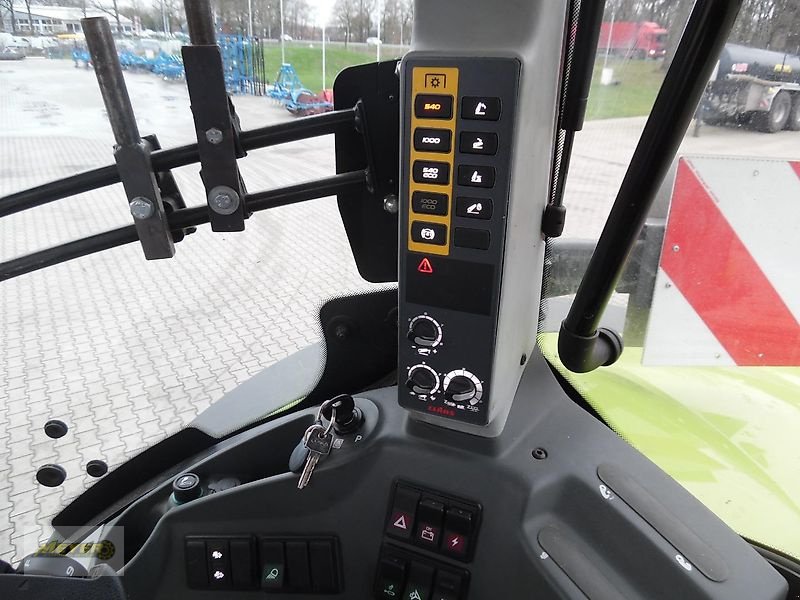 Traktor typu CLAAS AXION 810 CMATIC CEBIS, Vorführmaschine v Andervenne (Obrázek 21)