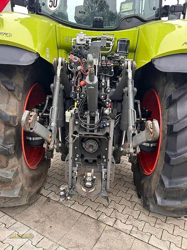 Traktor van het type CLAAS AXION 810 CMATIC CEBIS, Vorführmaschine in Andervenne (Foto 13)