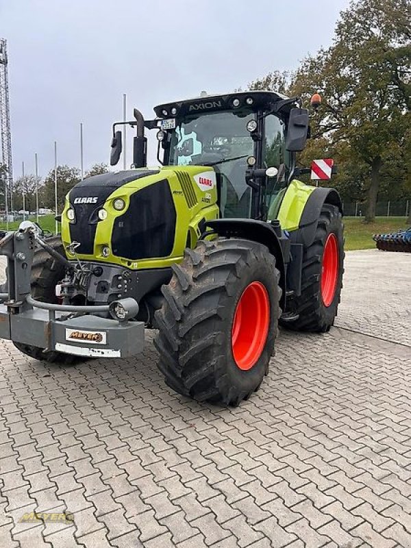 Traktor of the type CLAAS AXION 810 CMATIC CEBIS, Vorführmaschine in Andervenne (Picture 1)