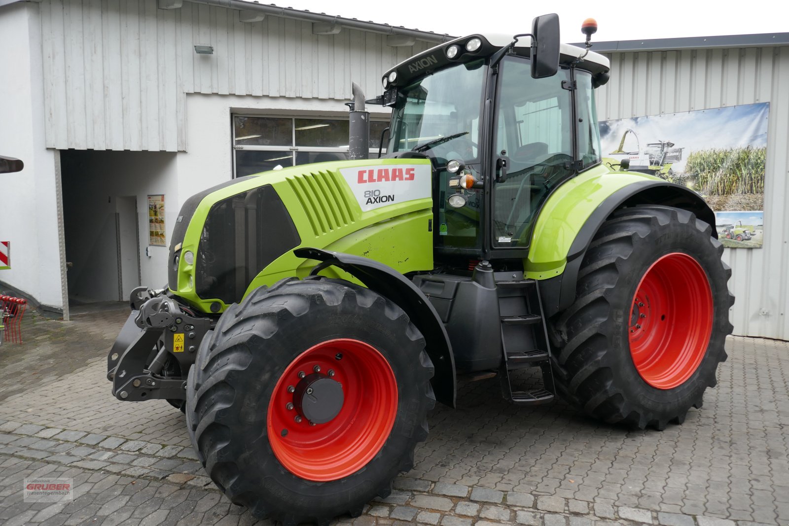 Traktor typu CLAAS Axion 810 CMATIC CEBIS, Gebrauchtmaschine v Dorfen (Obrázok 1)