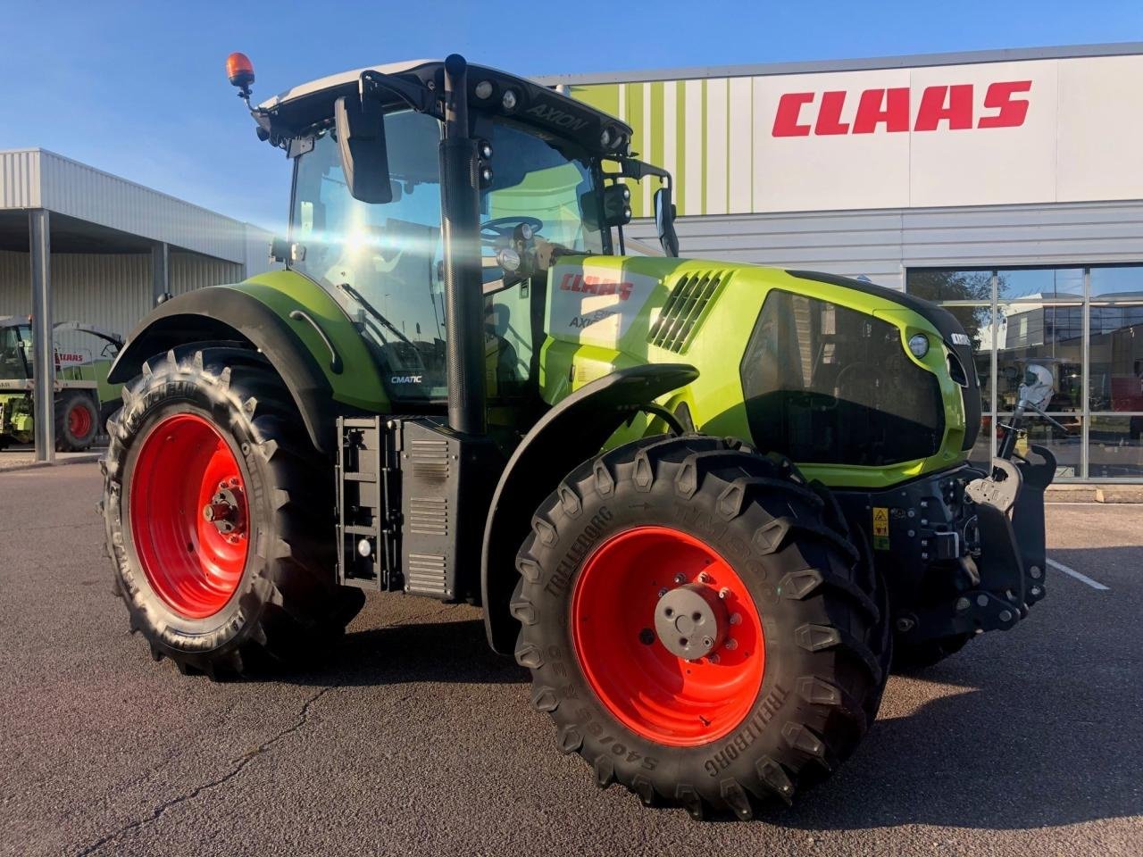 Traktor des Typs CLAAS axion 810 cmatic CMATIC, Gebrauchtmaschine in CHEMINOT (57 - MOSELLE) (Bild 2)