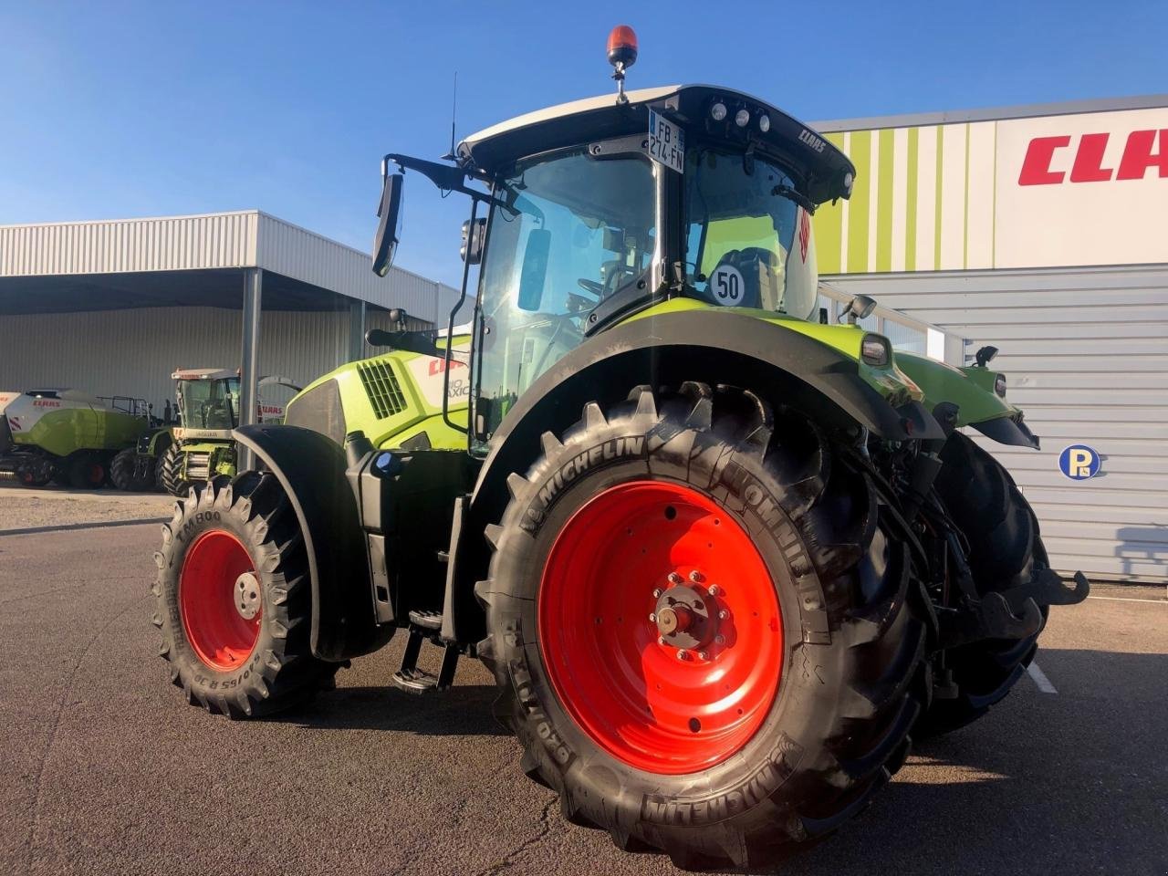 Traktor of the type CLAAS axion 810 cmatic CMATIC, Gebrauchtmaschine in CHEMINOT (57 - MOSELLE) (Picture 3)