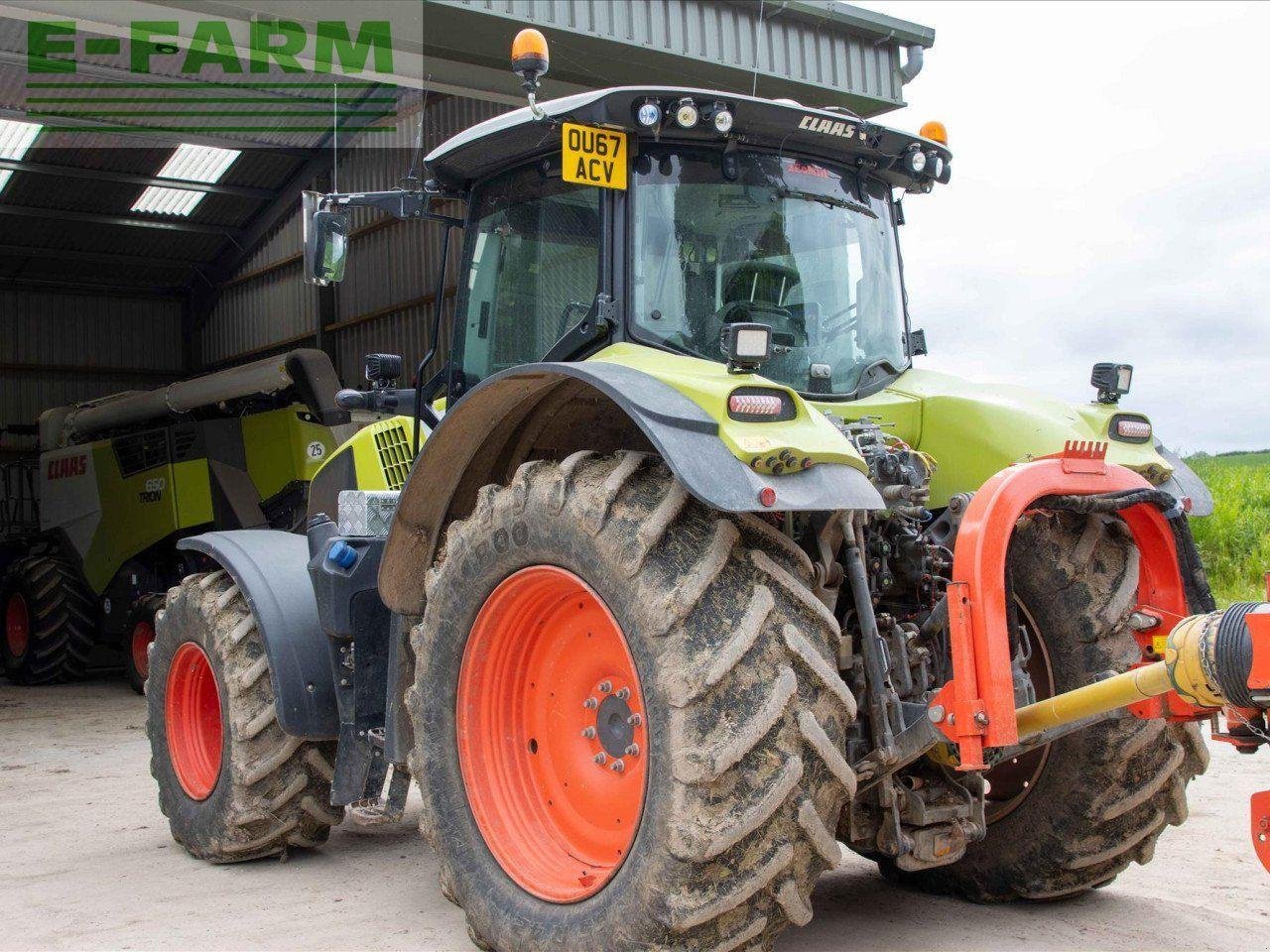 Traktor of the type CLAAS AXION 810 CMATIC CMATIC, Gebrauchtmaschine in CIRENCESTER (Picture 12)