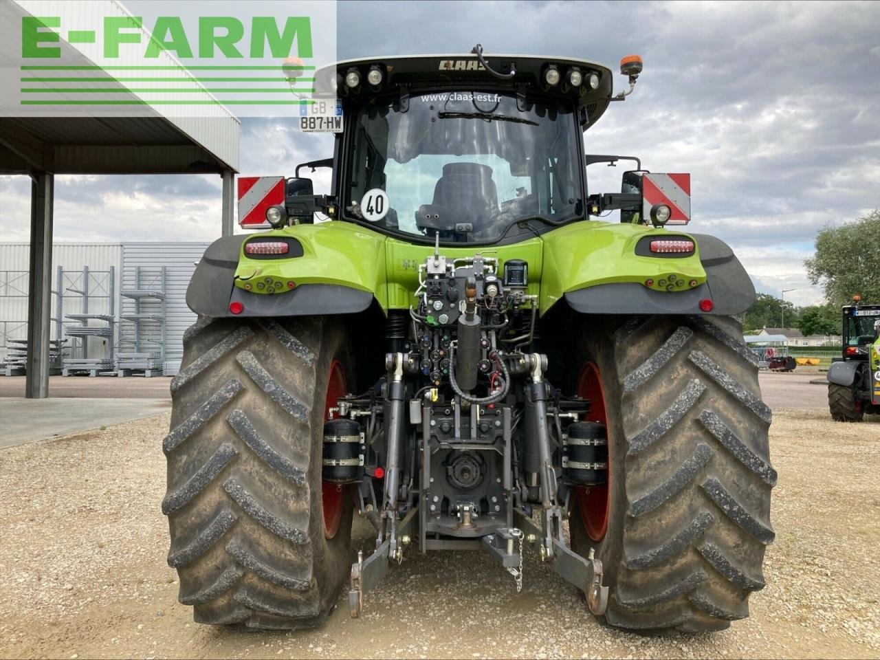 Traktor от тип CLAAS axion 810 cmatic s5 CMATIC, Gebrauchtmaschine в CHEMINOT (57 - MOSELLE) (Снимка 6)