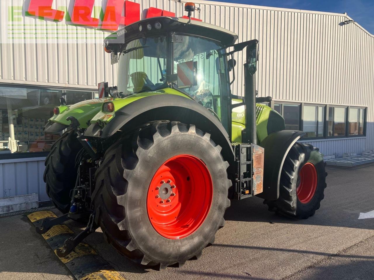 Traktor typu CLAAS axion 810 cmatic s5 CMATIC, Gebrauchtmaschine v BLENDECQUES (Obrázek 2)