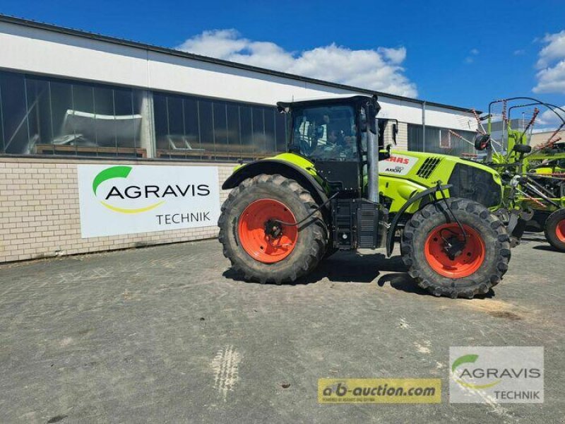 Traktor tip CLAAS AXION 810 CMATIC, Gebrauchtmaschine in Warburg (Poză 1)