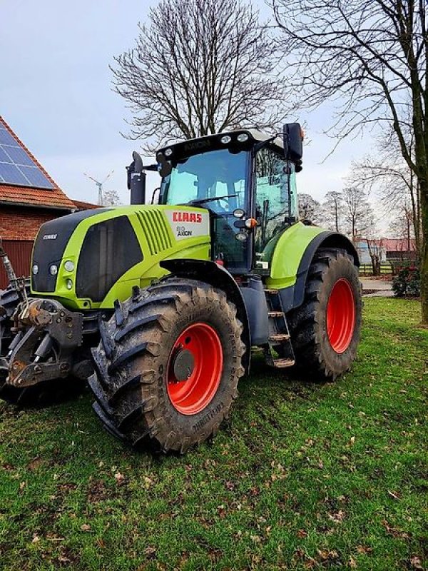 Traktor от тип CLAAS Axion 810 Cmatic, Gebrauchtmaschine в Ostercappeln (Снимка 2)