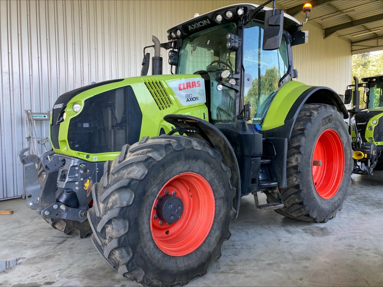 Traktor del tipo CLAAS AXION 810 CMATIC, Gebrauchtmaschine In CHEMINOT (Immagine 1)