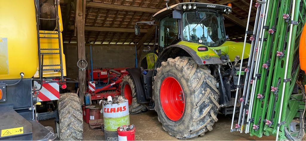 Traktor del tipo CLAAS AXION 810 T4F CMATIC, Gebrauchtmaschine en Aubiet (Imagen 7)