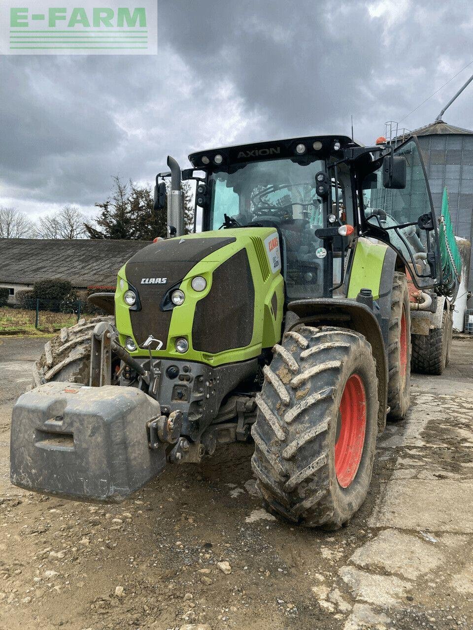 Traktor des Typs CLAAS axion 810 t4f, Gebrauchtmaschine in PONTIVY (56 - MORBIHAN) (Bild 3)