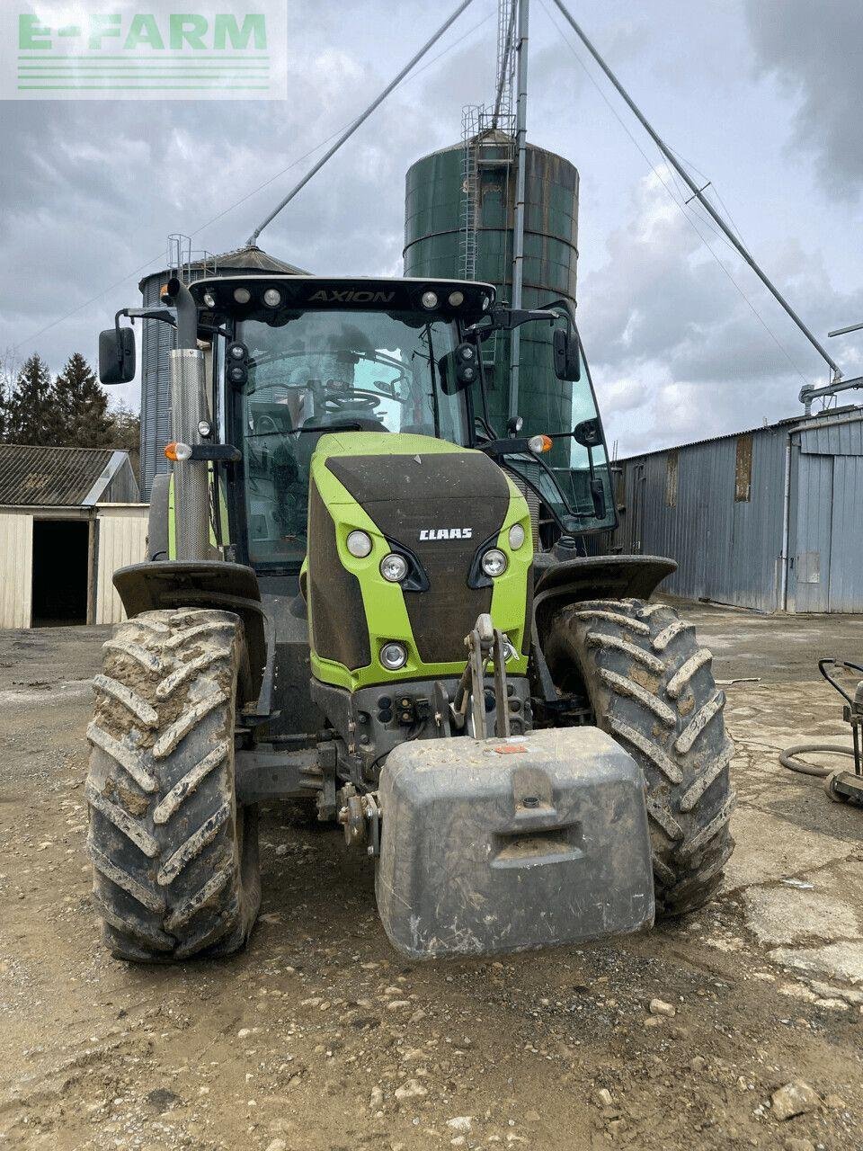 Traktor des Typs CLAAS axion 810 t4f, Gebrauchtmaschine in PONTIVY (56 - MORBIHAN) (Bild 4)