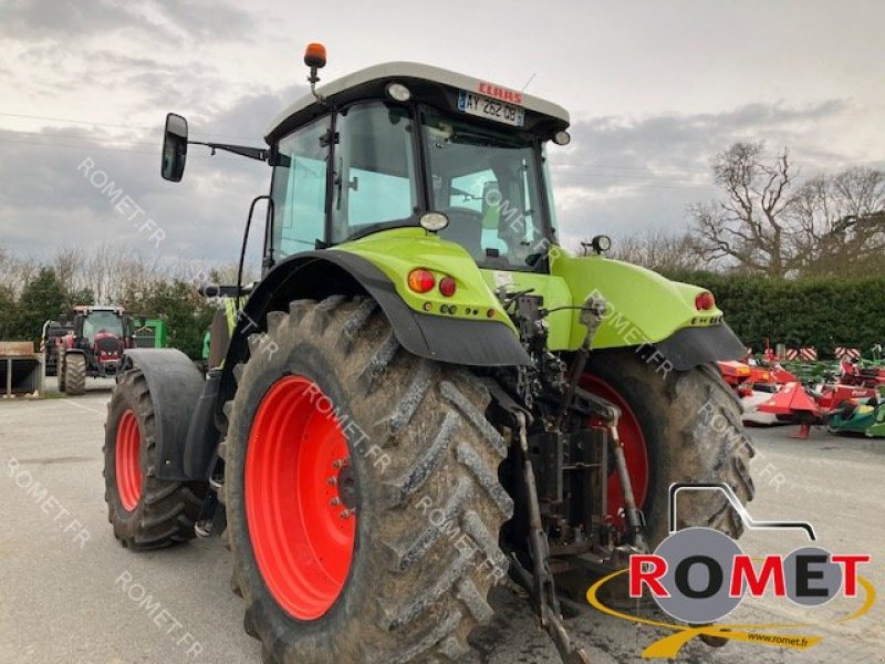 Traktor του τύπου CLAAS AXION 810, Gebrauchtmaschine σε Gennes sur glaize (Φωτογραφία 4)