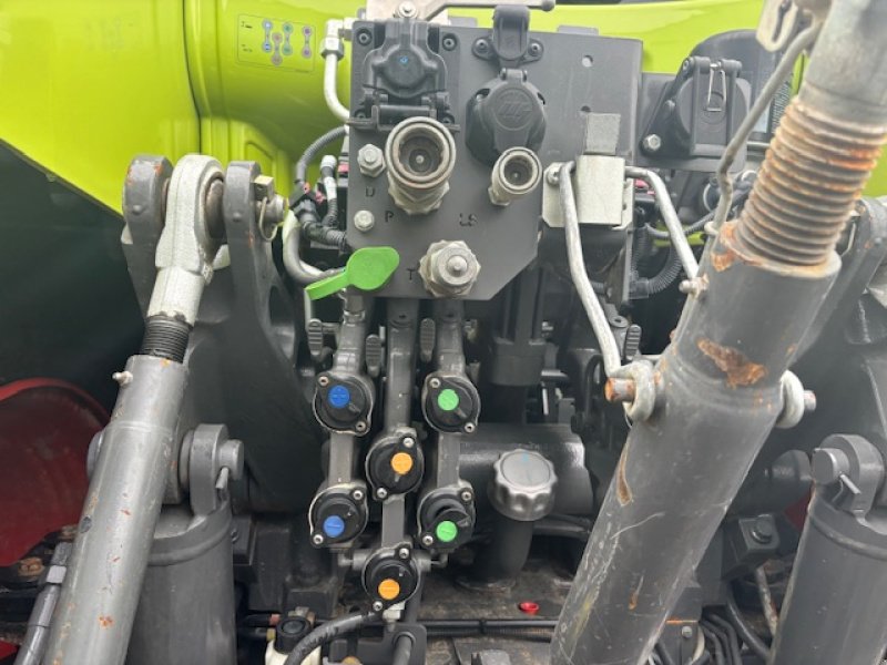 Traktor des Typs CLAAS AXION 810, Gebrauchtmaschine in VERDUN (Bild 8)