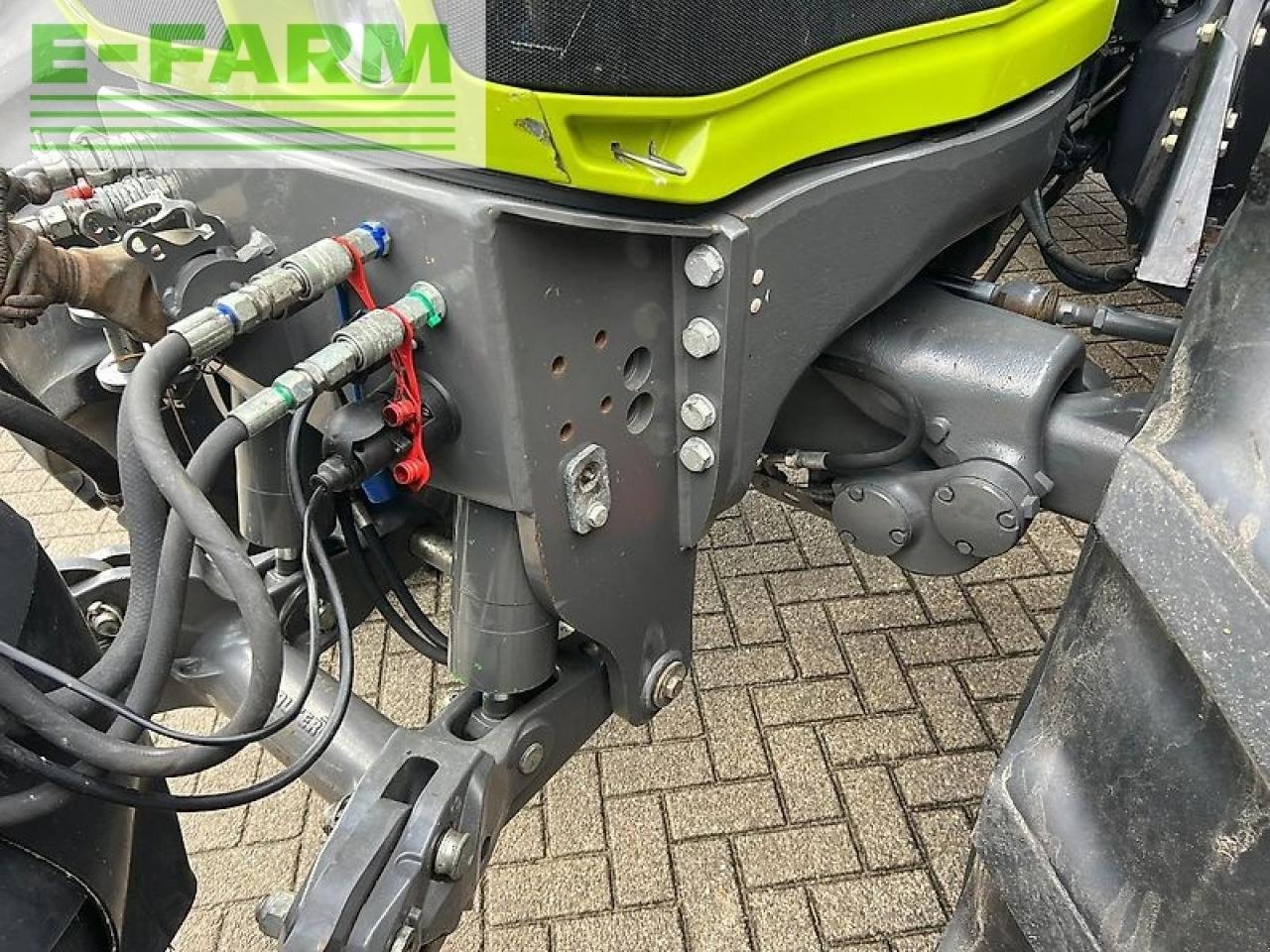 Traktor des Typs CLAAS axion 810, Gebrauchtmaschine in ag BROEKLAND (Bild 14)