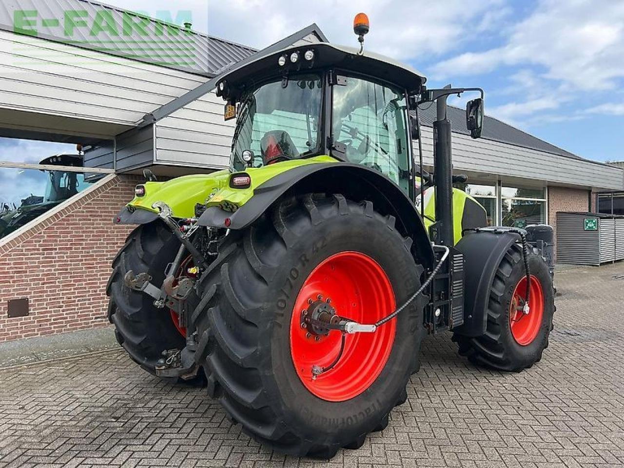 Traktor типа CLAAS axion 810, Gebrauchtmaschine в ag BROEKLAND (Фотография 9)