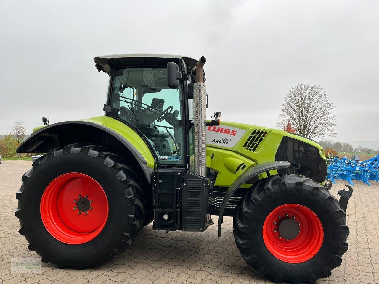 Traktor van het type CLAAS Axion 810, Gebrauchtmaschine in Coppenbruegge (Foto 3)