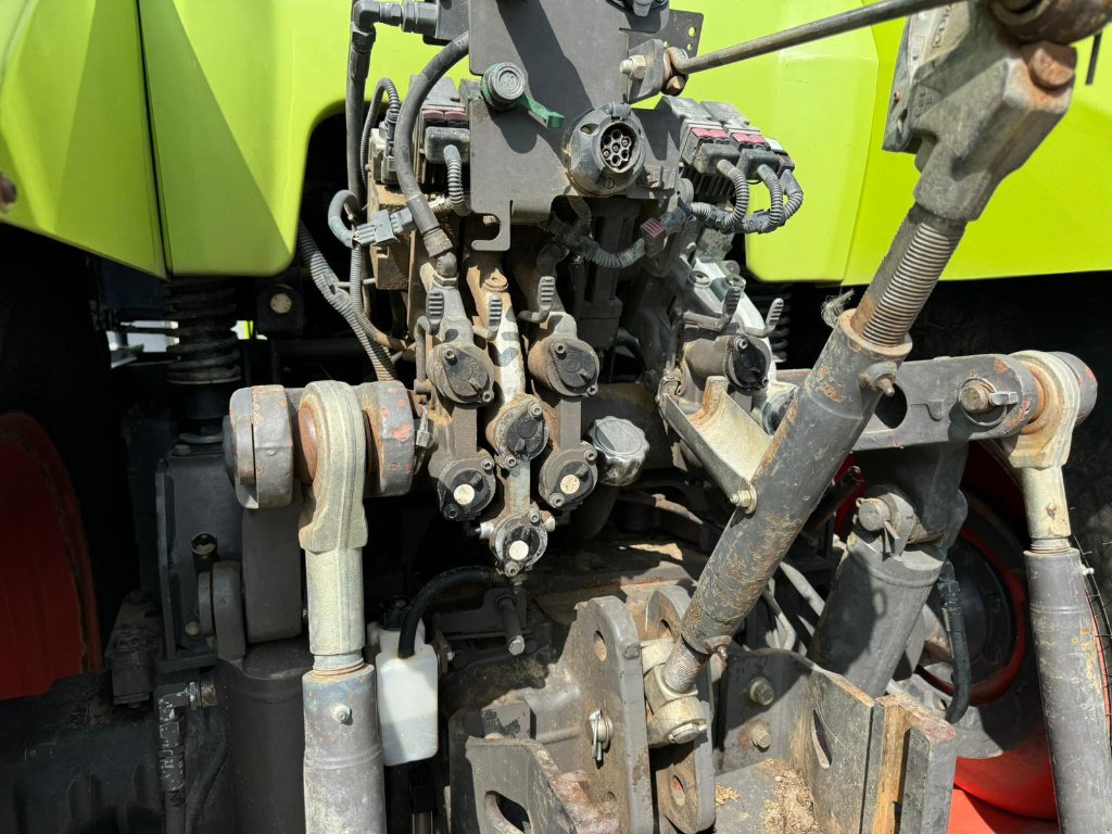 Traktor typu CLAAS AXION 820 CEBIS, Gebrauchtmaschine w GUERET (Zdjęcie 7)