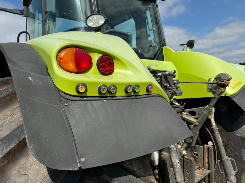 Traktor typu CLAAS AXION 820 CEBIS, Gebrauchtmaschine w GUERET (Zdjęcie 11)