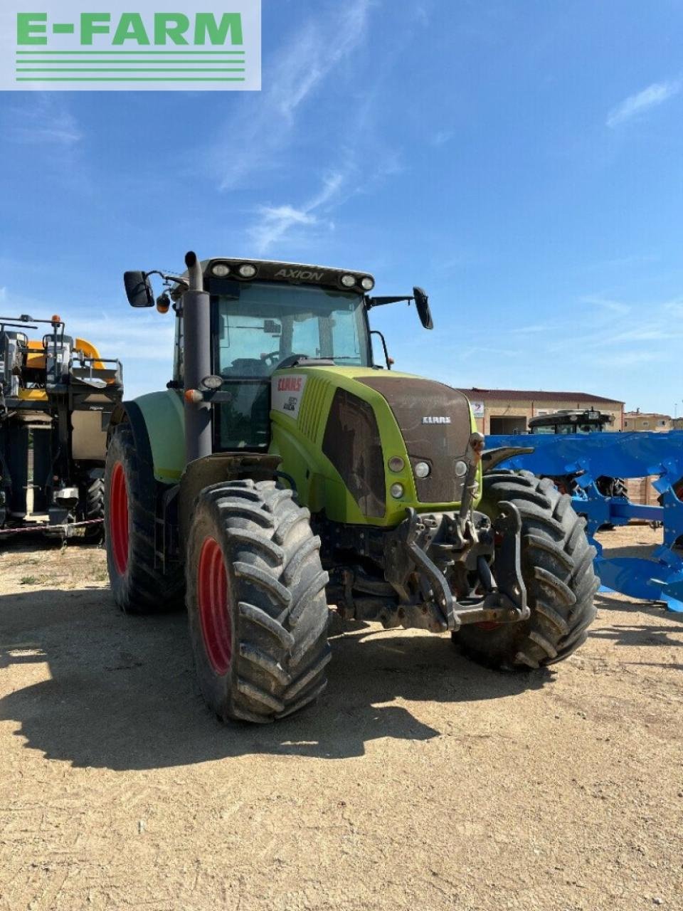 Traktor van het type CLAAS axion 820 cis tradition, Gebrauchtmaschine in ST ANDIOL (Foto 1)