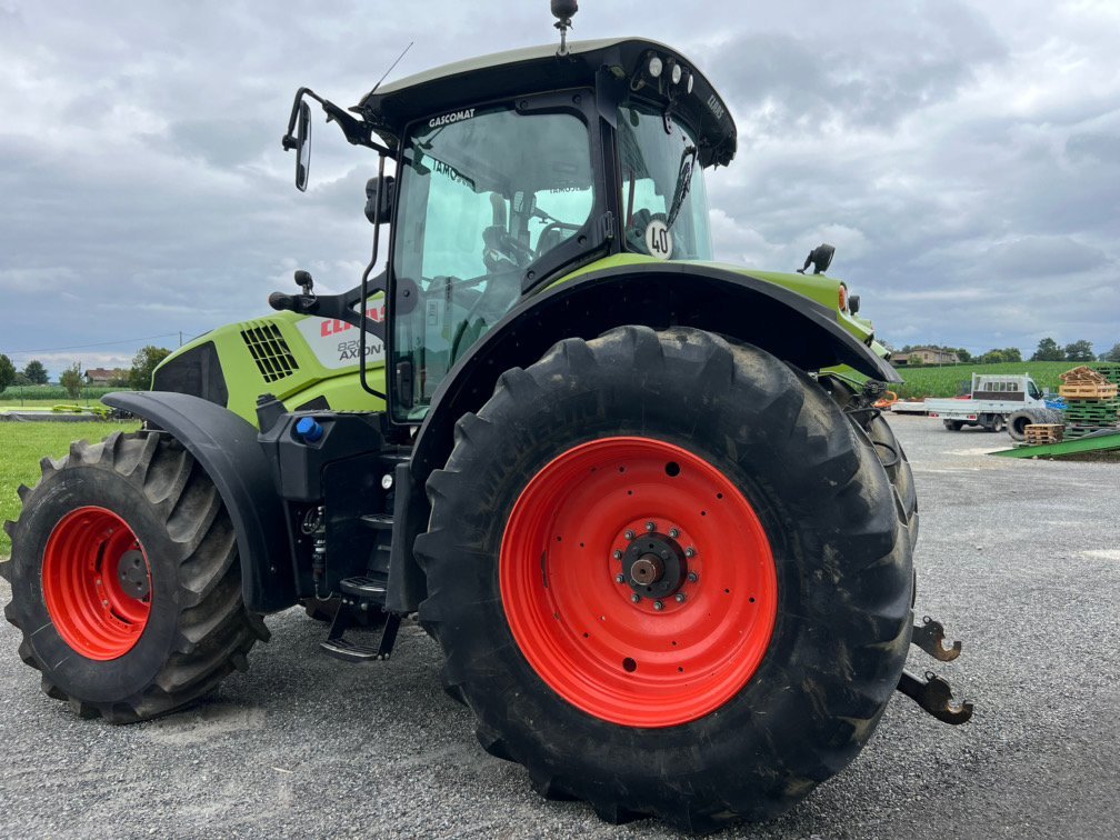 Traktor typu CLAAS AXION 820 CIS, Gebrauchtmaschine v SAINT GAUDENS (Obrázek 4)