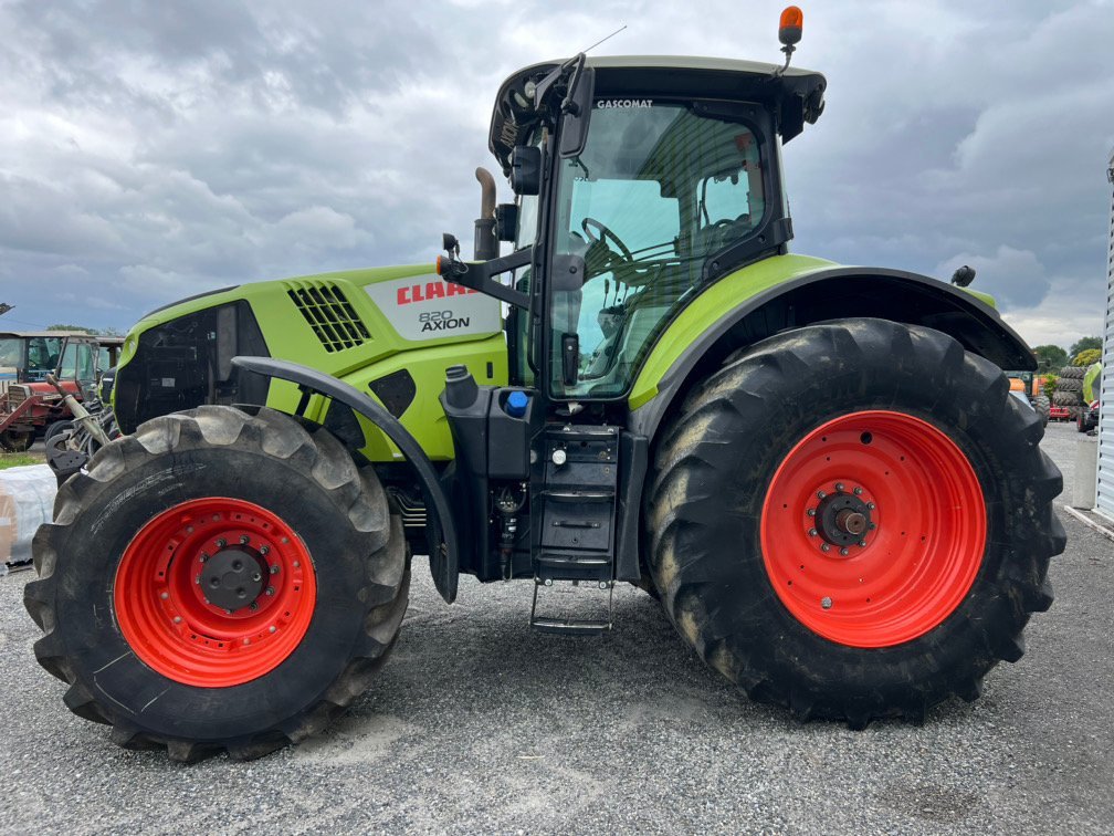 Traktor des Typs CLAAS AXION 820 CIS, Gebrauchtmaschine in SAINT GAUDENS (Bild 7)