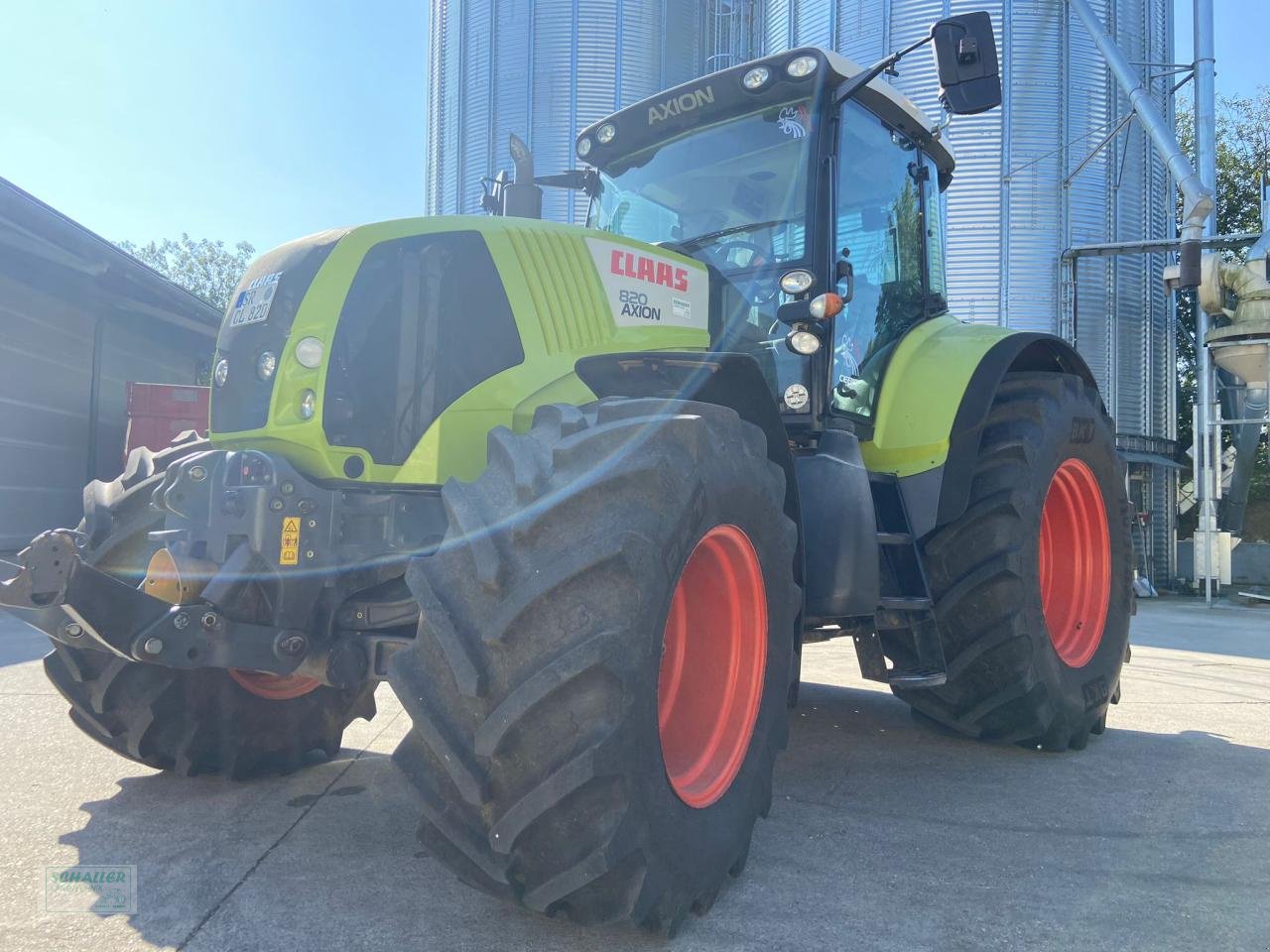 Traktor des Typs CLAAS Axion 820 Cmatic Vollaussattung top  Zustand, Gebrauchtmaschine in Geiselhöring (Bild 1)