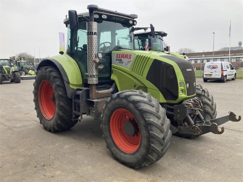 Traktor Türe ait CLAAS AXION 820 CMATIC, Gebrauchtmaschine içinde Kolding (resim 2)