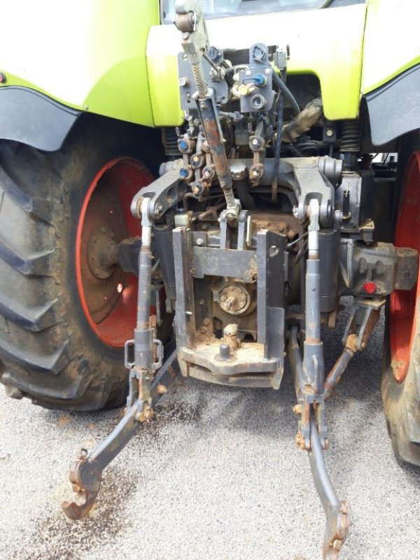 Traktor typu CLAAS AXION 820 CMATIC, Gebrauchtmaschine v BRAS SUR MEUSE (Obrázok 4)