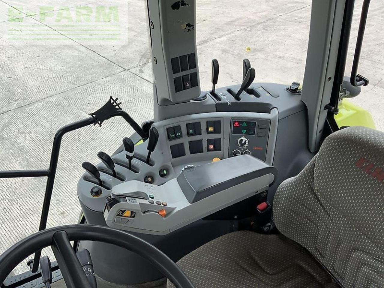 Traktor Türe ait CLAAS axion 820 tractor (st20874), Gebrauchtmaschine içinde SHAFTESBURY (resim 22)