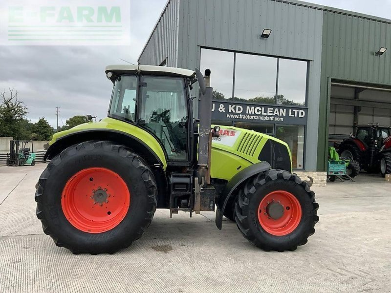 Traktor of the type CLAAS axion 820 tractor (st20874), Gebrauchtmaschine in SHAFTESBURY (Picture 1)