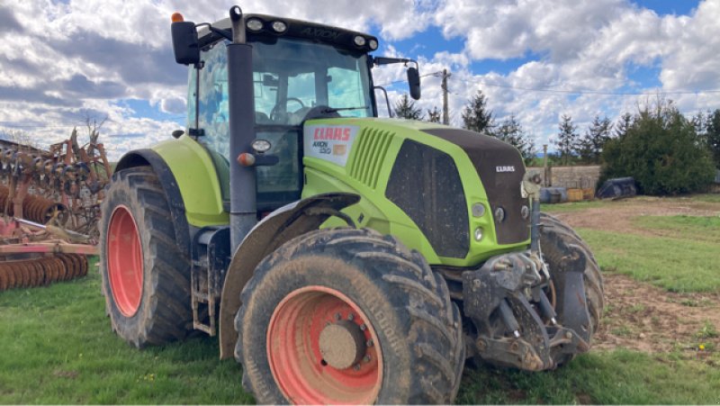 Traktor van het type CLAAS AXION 820, Gebrauchtmaschine in Channes (Foto 3)