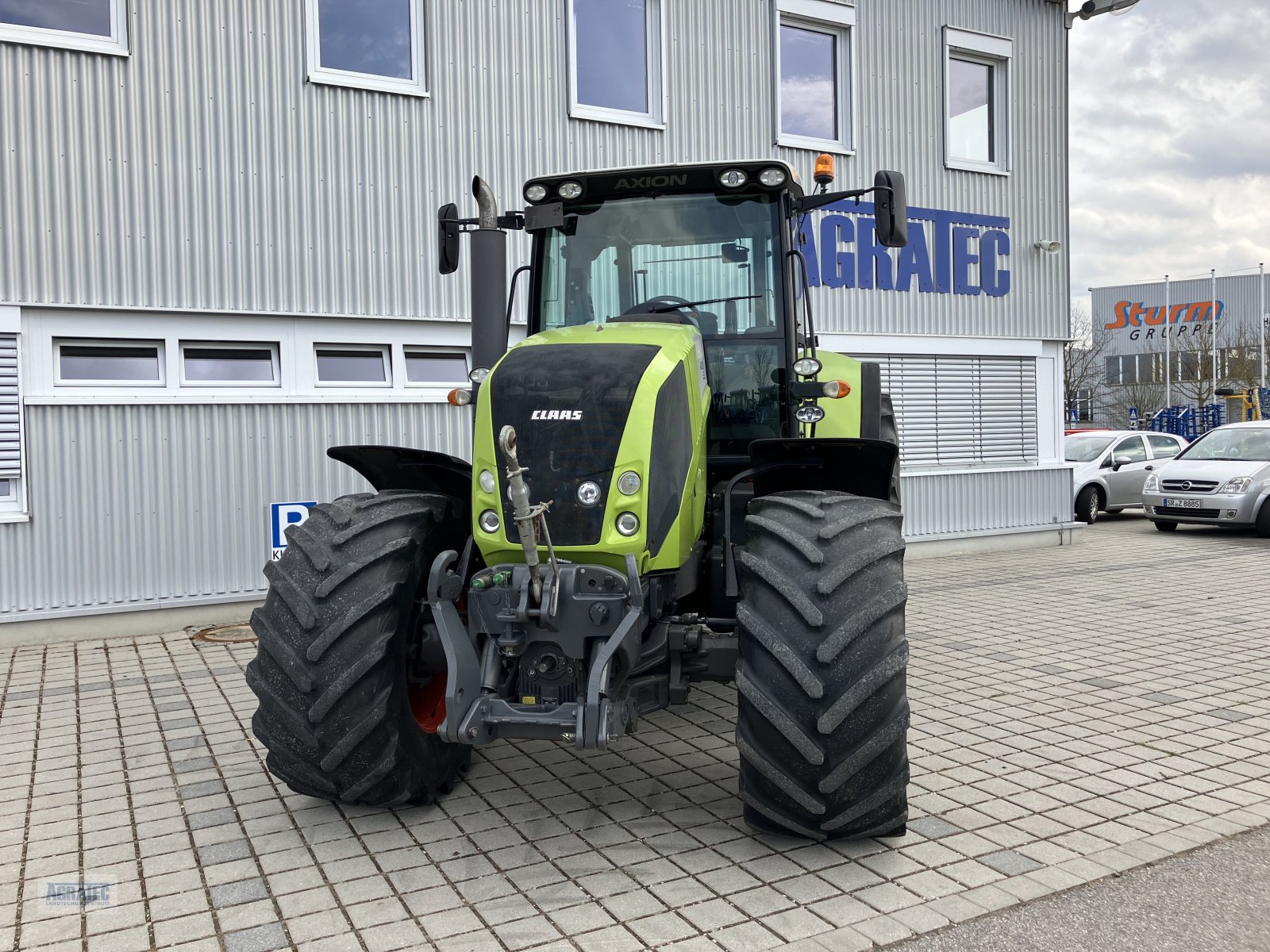 Traktor van het type CLAAS Axion 820, Gebrauchtmaschine in Salching bei Straubing (Foto 3)