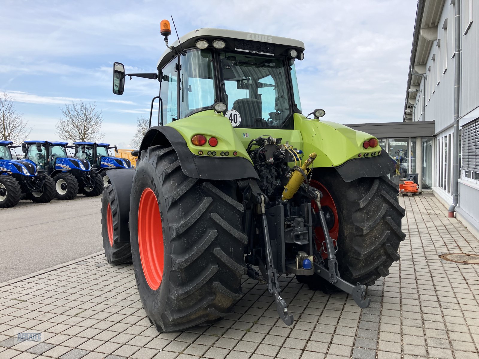 Traktor του τύπου CLAAS Axion 820, Gebrauchtmaschine σε Salching bei Straubing (Φωτογραφία 9)