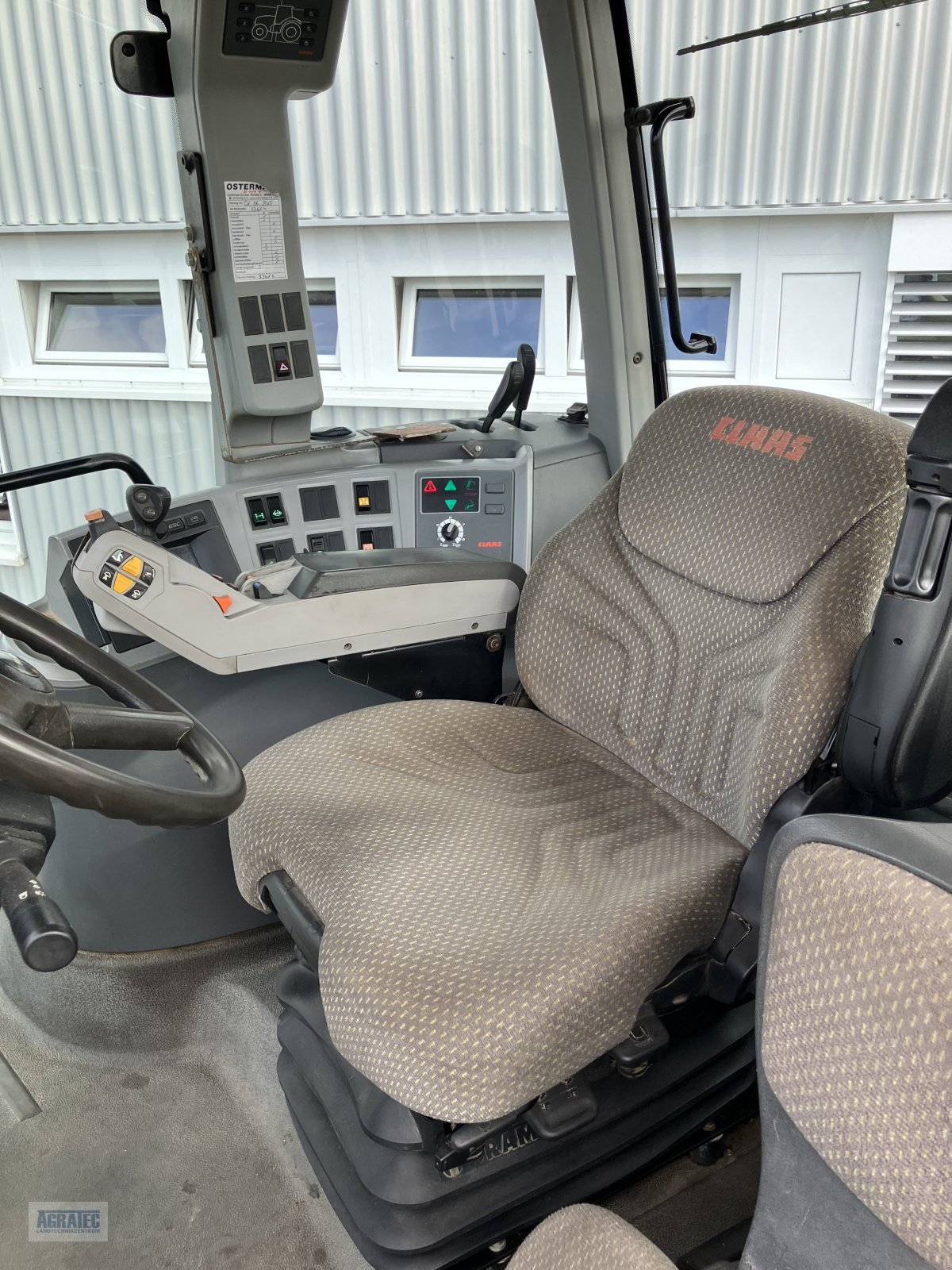 Traktor del tipo CLAAS Axion 820, Gebrauchtmaschine en Salching bei Straubing (Imagen 15)