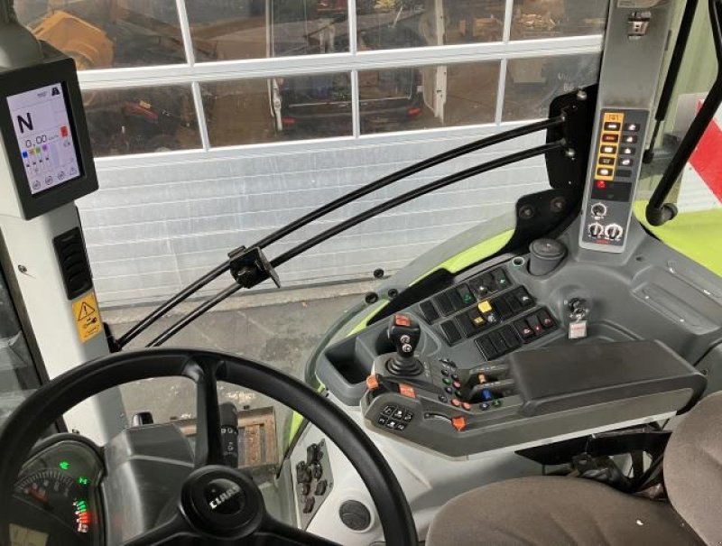 Traktor del tipo CLAAS AXION 830 - 624BRC, Gebrauchtmaschine en Middelfart (Imagen 3)