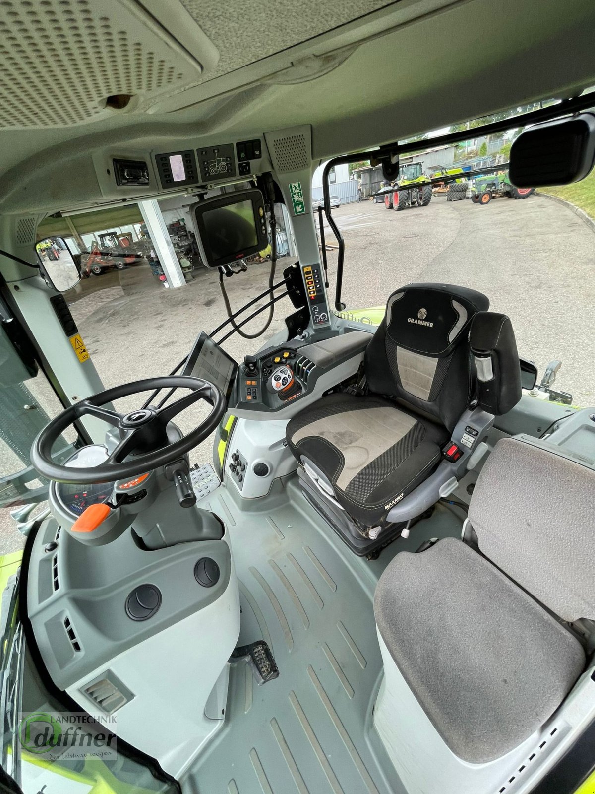 Traktor del tipo CLAAS Axion 830 C-MATIC, Gebrauchtmaschine en Münsingen (Imagen 6)