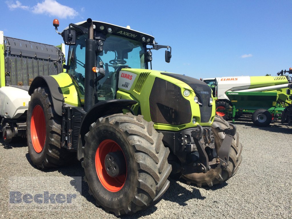 Traktor des Typs CLAAS Axion 830 C-MATIC, Gebrauchtmaschine in Weimar-Niederwalgern (Bild 1)