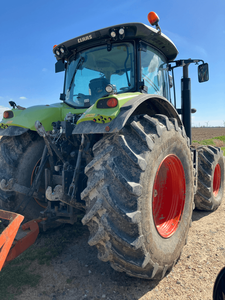 Traktor van het type CLAAS AXION 830 CIS, Gebrauchtmaschine in SAINT ANDIOL (Foto 3)