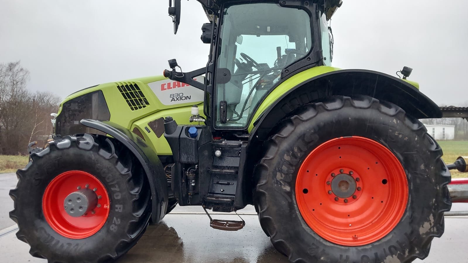 Traktor του τύπου CLAAS Axion 830  CMATIC CEBIS, Gebrauchtmaschine σε Bodenwöhr/ Taxöldern (Φωτογραφία 3)