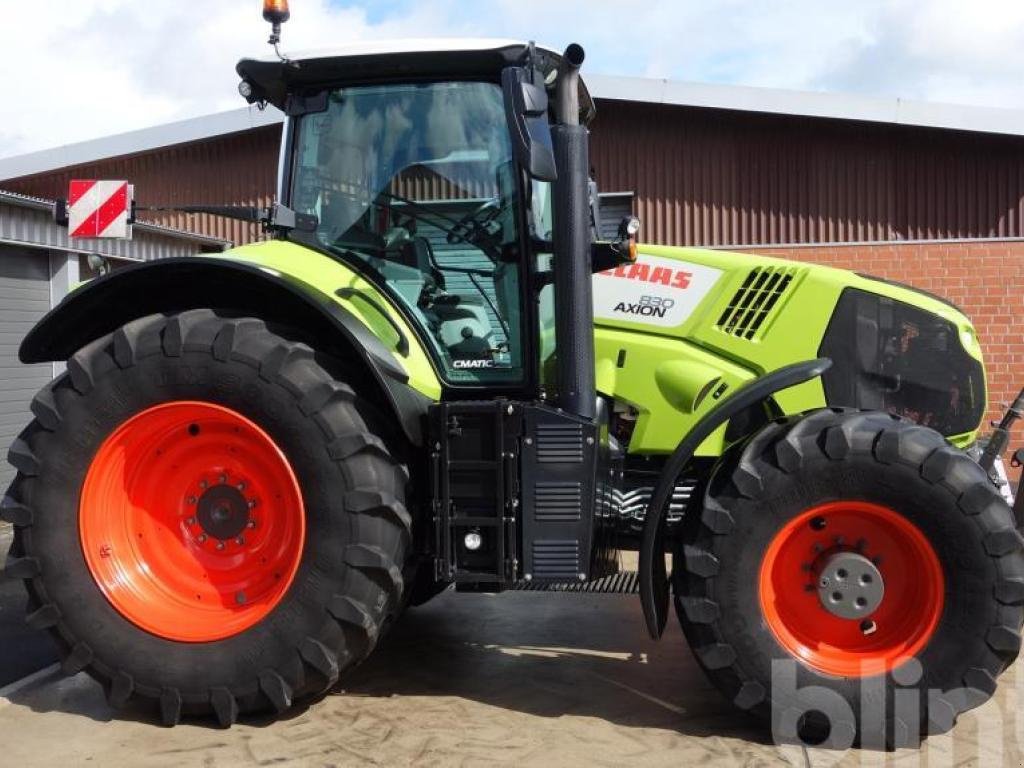 Traktor типа CLAAS Axion 830 Cmatic CIS+, Gebrauchtmaschine в Düsseldorf (Фотография 4)