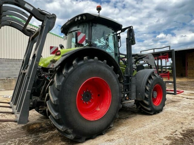 Traktor typu CLAAS AXION 830 CMATIC S5 TRADITION, Gebrauchtmaschine w CHATEAU GAILLARD (Zdjęcie 3)