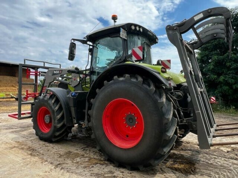 Traktor του τύπου CLAAS AXION 830 CMATIC S5 TRADITION, Gebrauchtmaschine σε CHATEAU GAILLARD (Φωτογραφία 4)