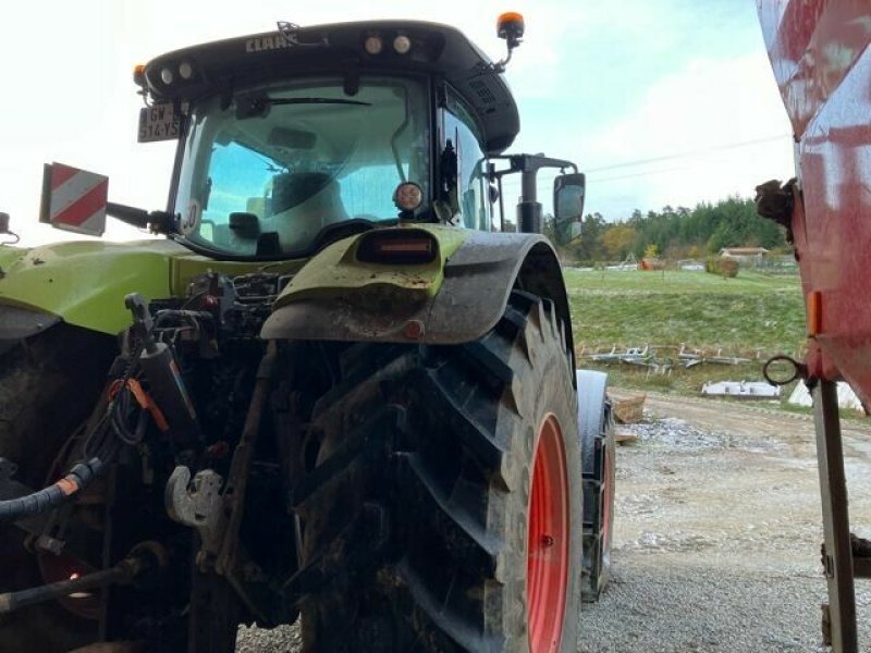 Traktor des Typs CLAAS AXION 830 CMATIC S5 TRADITION, Gebrauchtmaschine in Feurs (Bild 3)