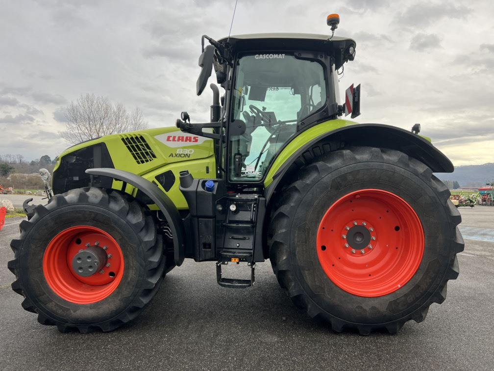 Traktor типа CLAAS AXION 830 CMATIC - Stage V Location, Gebrauchtmaschine в Aubiet (Фотография 9)